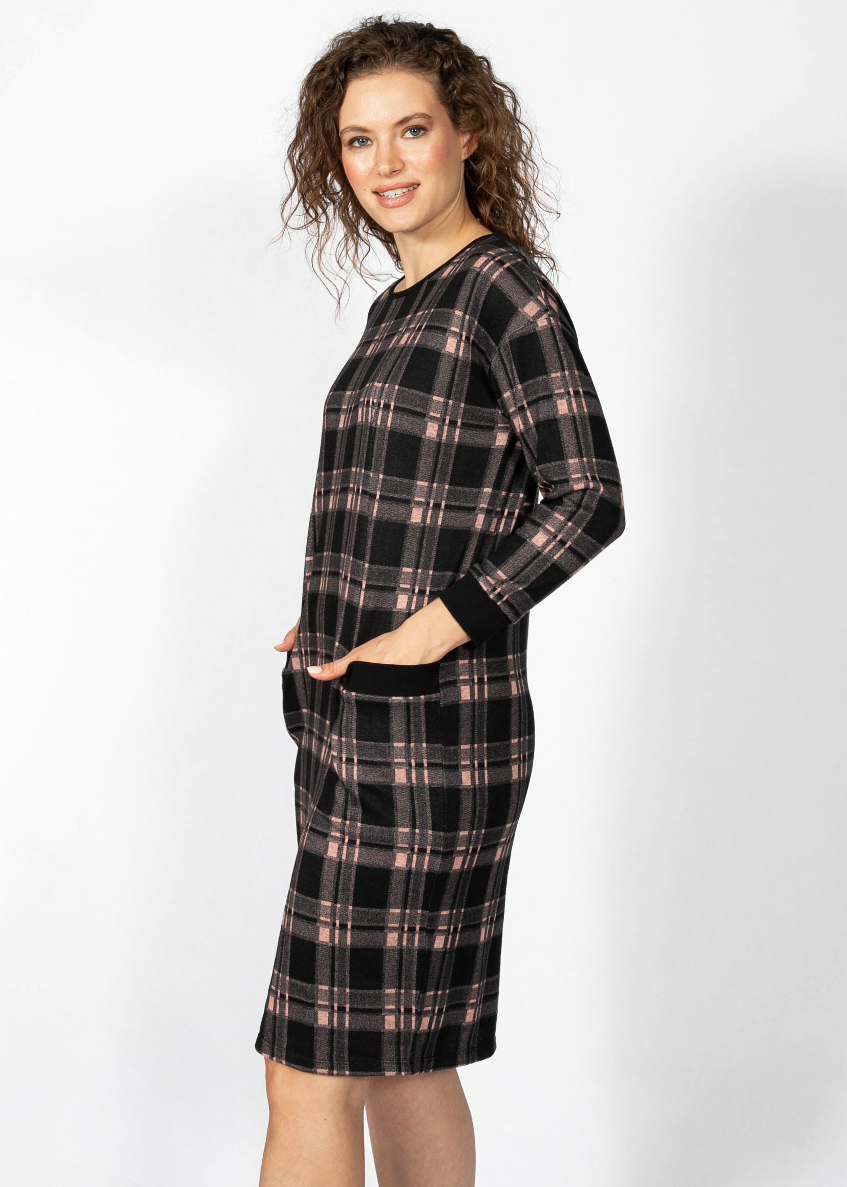 ROBE À MANCHES 3/4 À CARREAUX