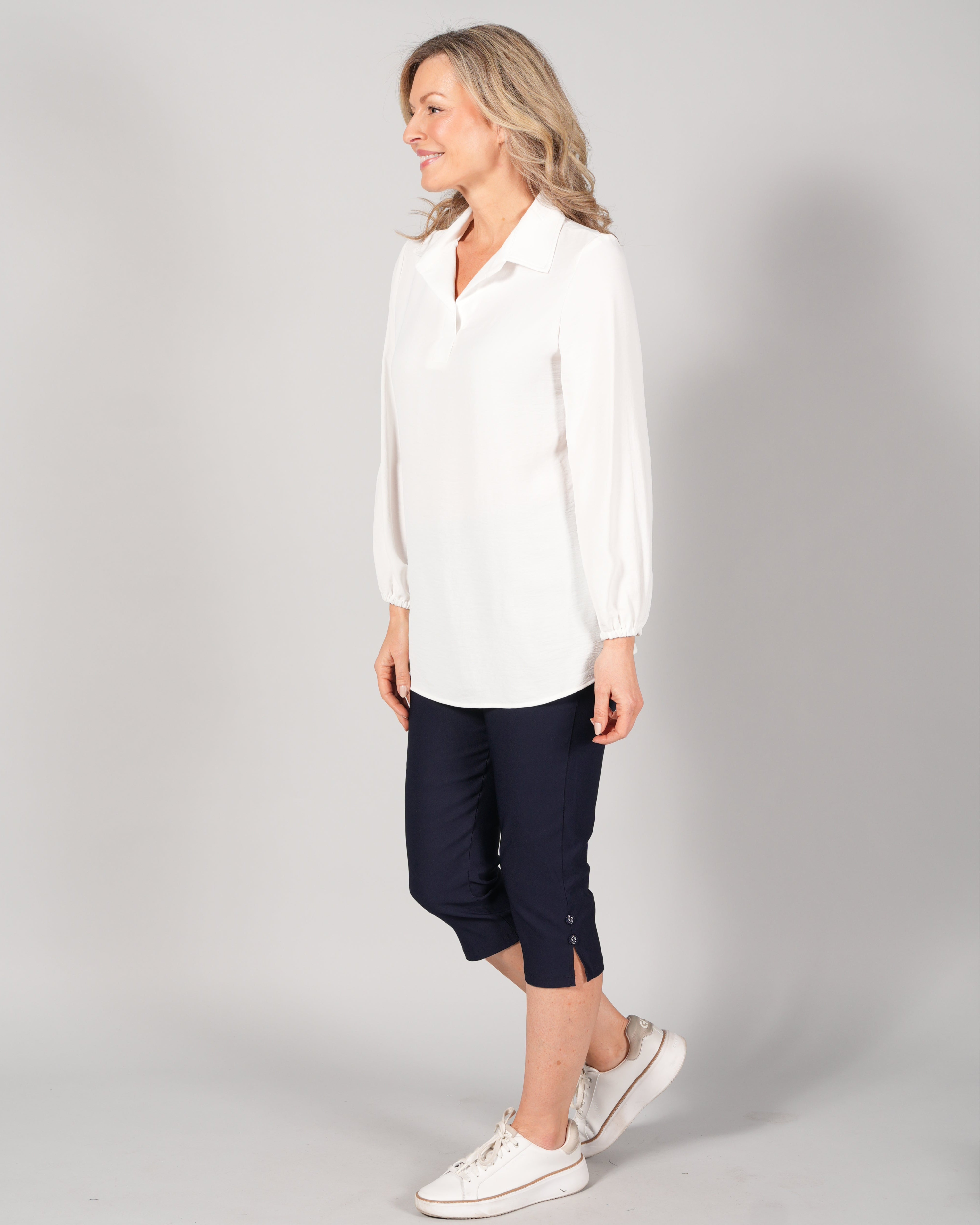 LONG SLEEVE BLOUSE WITH RHINESTONE HEART