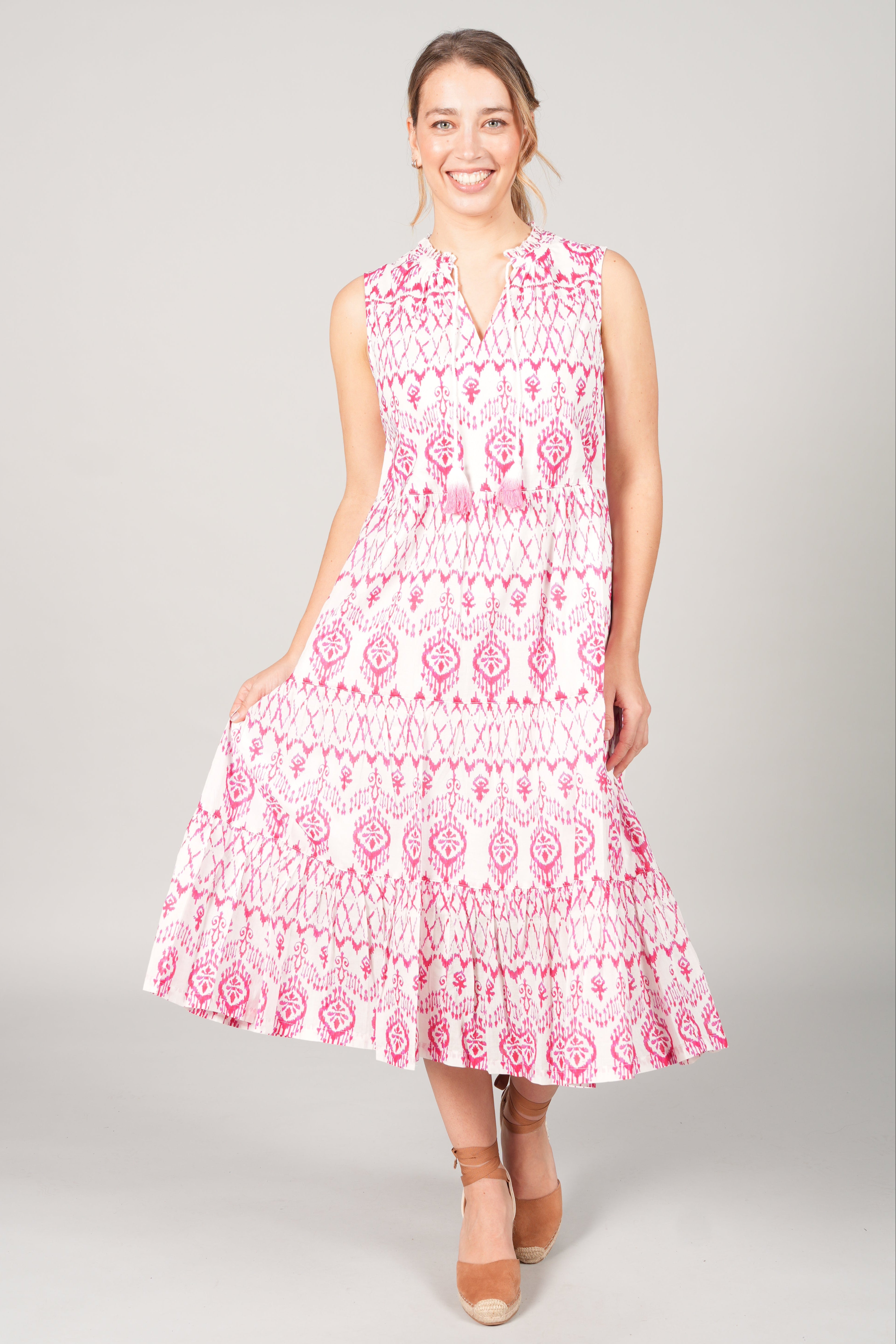 ROBE IMPRIMÉE SANS MANCHES