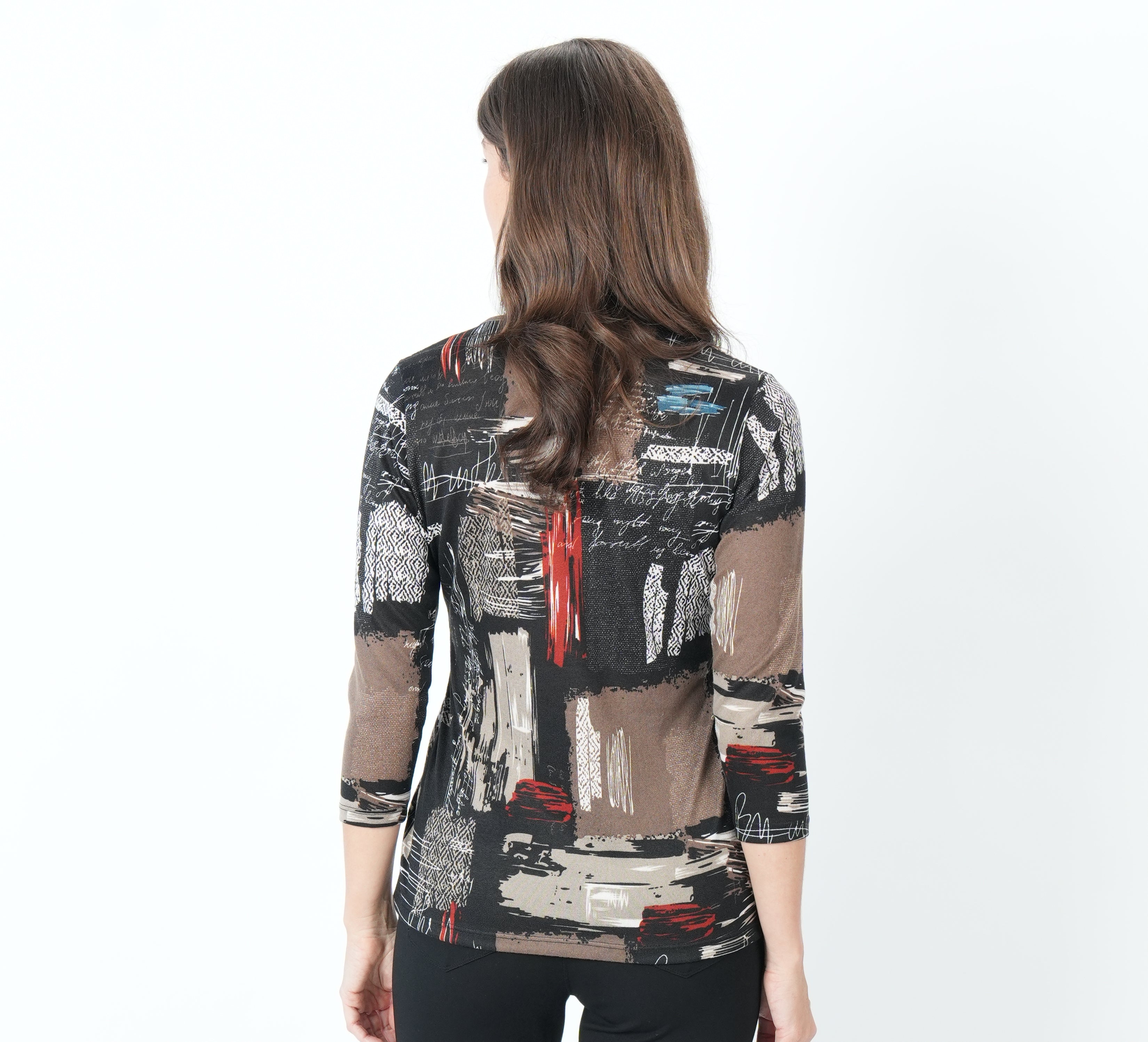 3/4 SLEEVE ROUND NECK TOP WITH BUTTONS