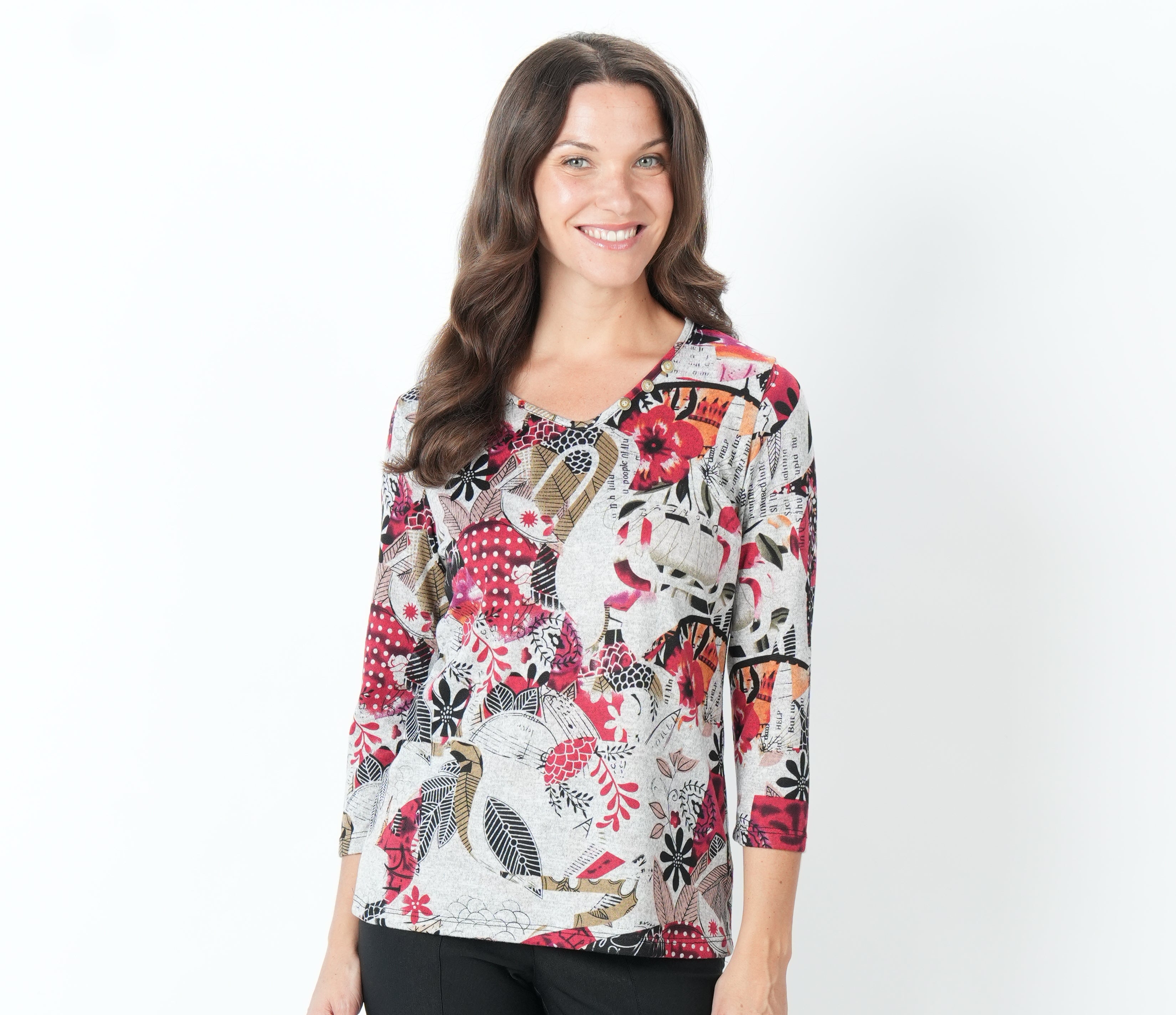 3/4 SLEEVE ROUND NECK TOP WITH BUTTONS
