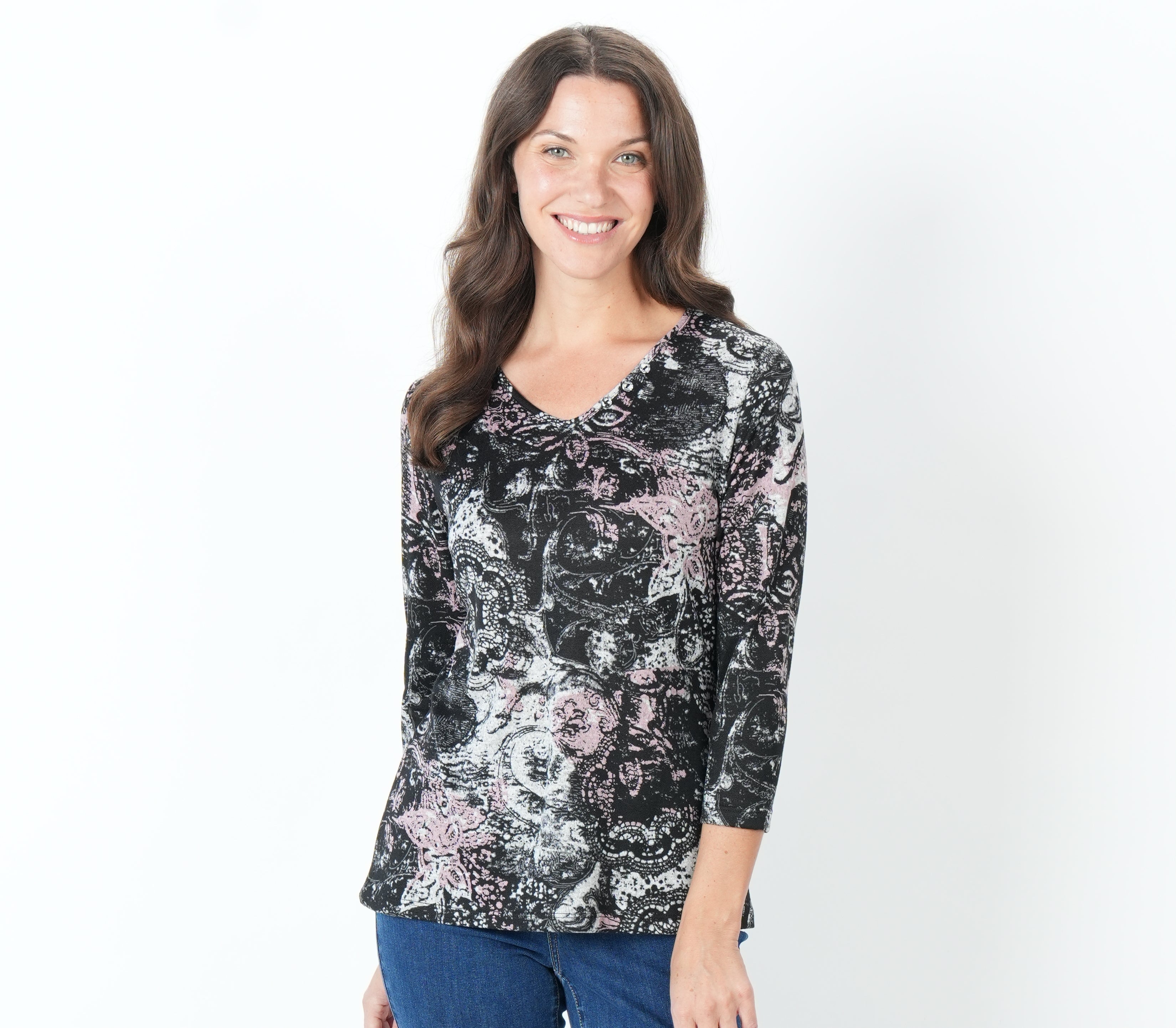 3/4 SLEEVE ROUND NECK TOP WITH BUTTONS