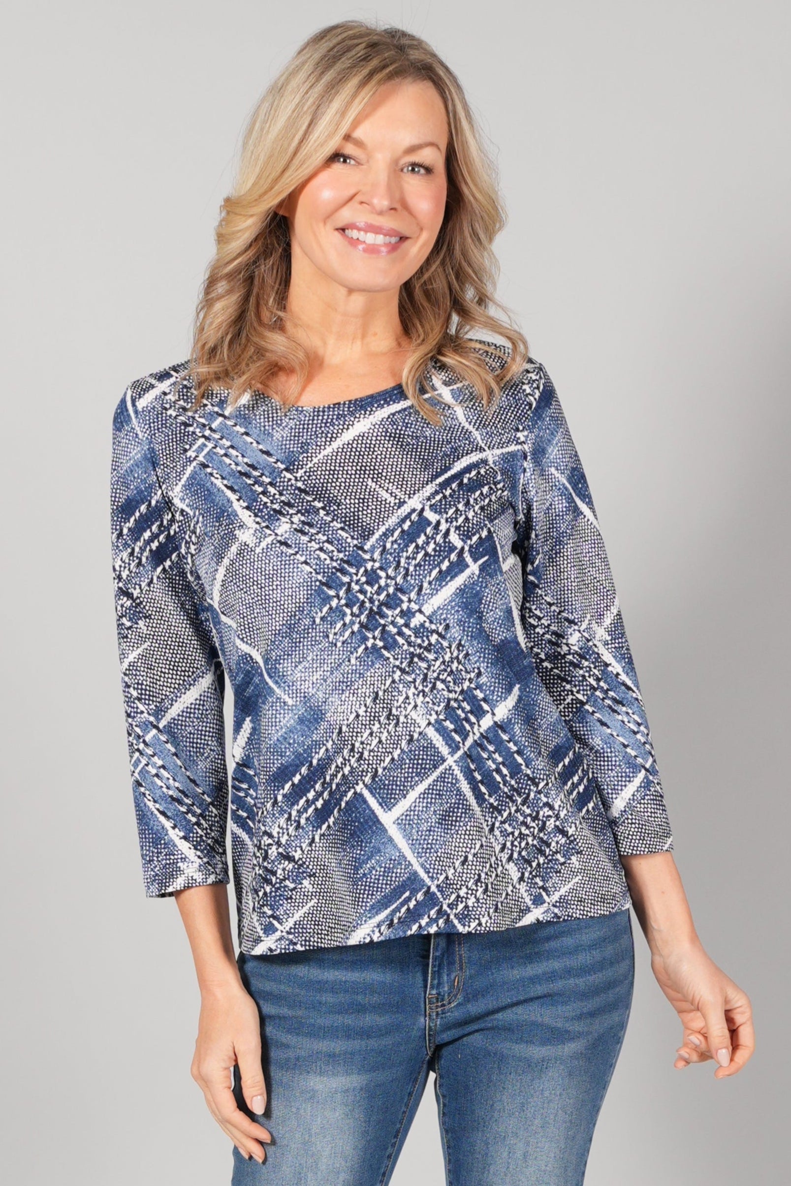 3/4 SLEEVE ROUND NECK TOP