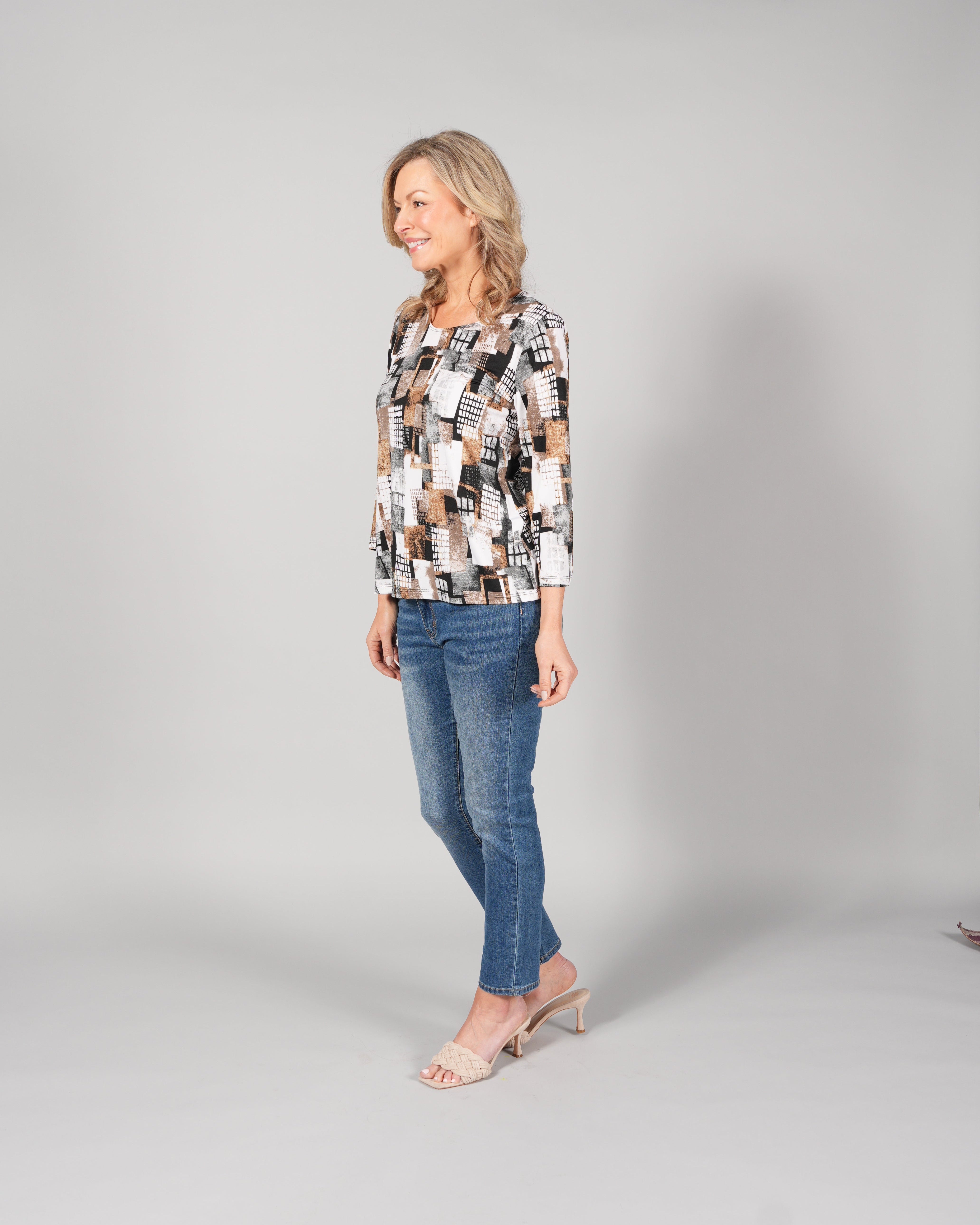 3/4 SLEEVE ROUND NECK TOP