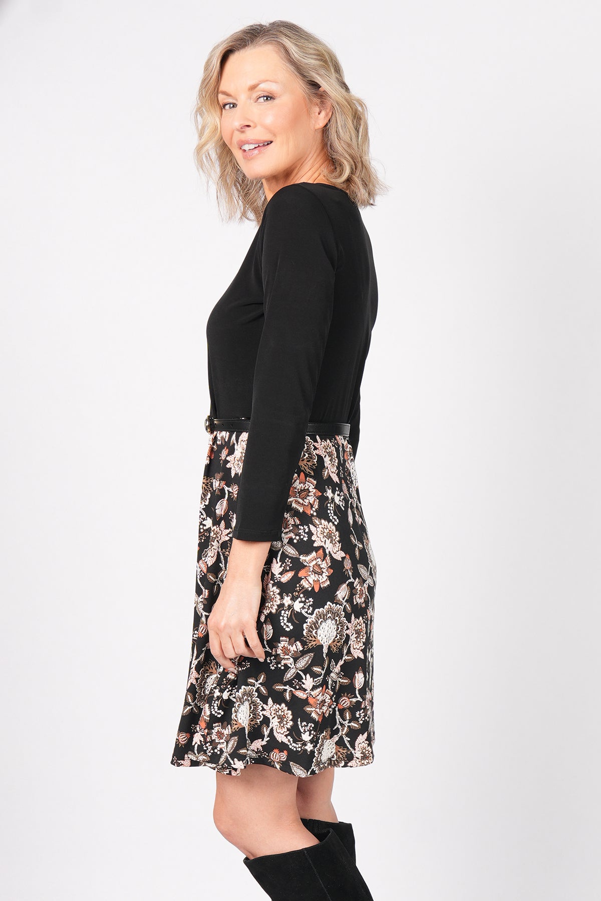 LONG SLEEVED DRESS