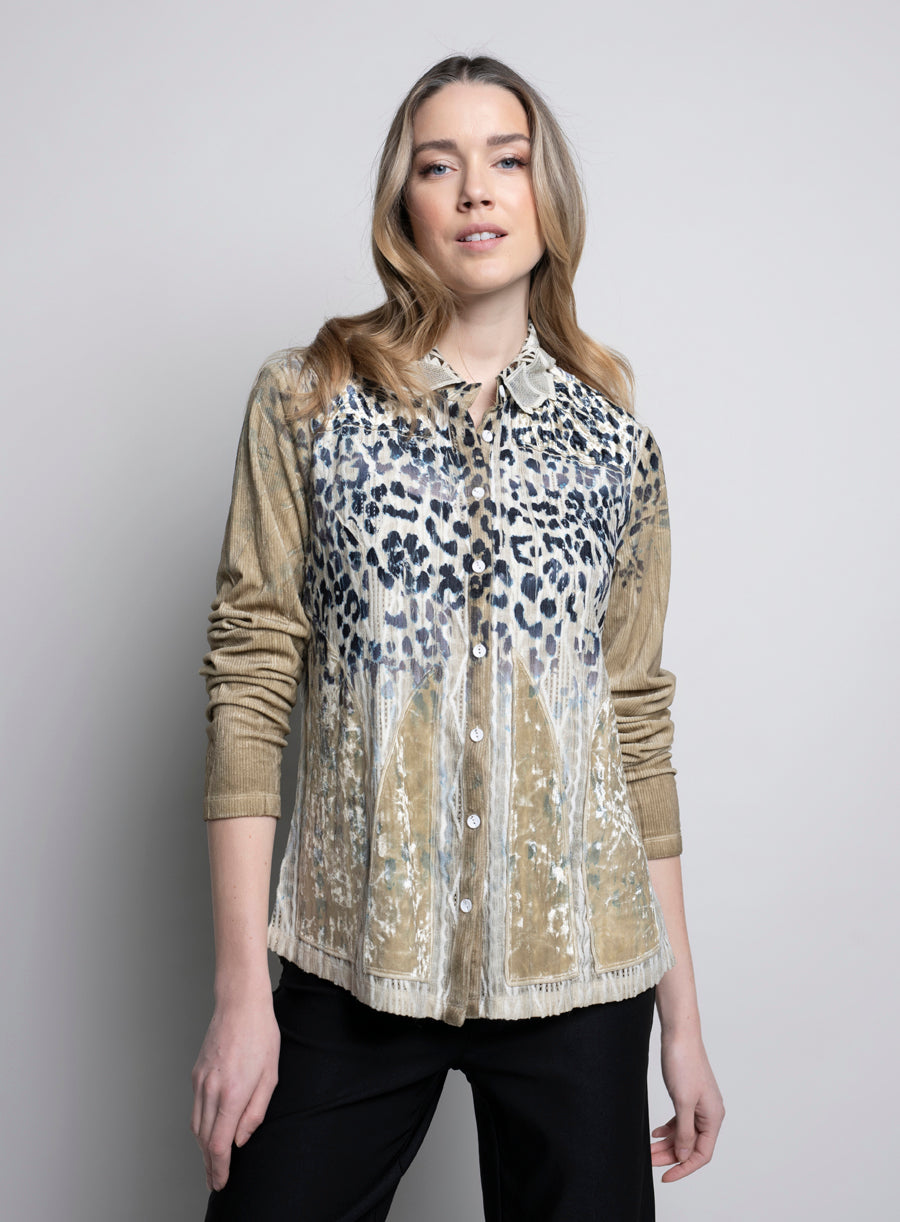 LONG-SLEEVED BLOUSE WITH ANIMAL PRINT