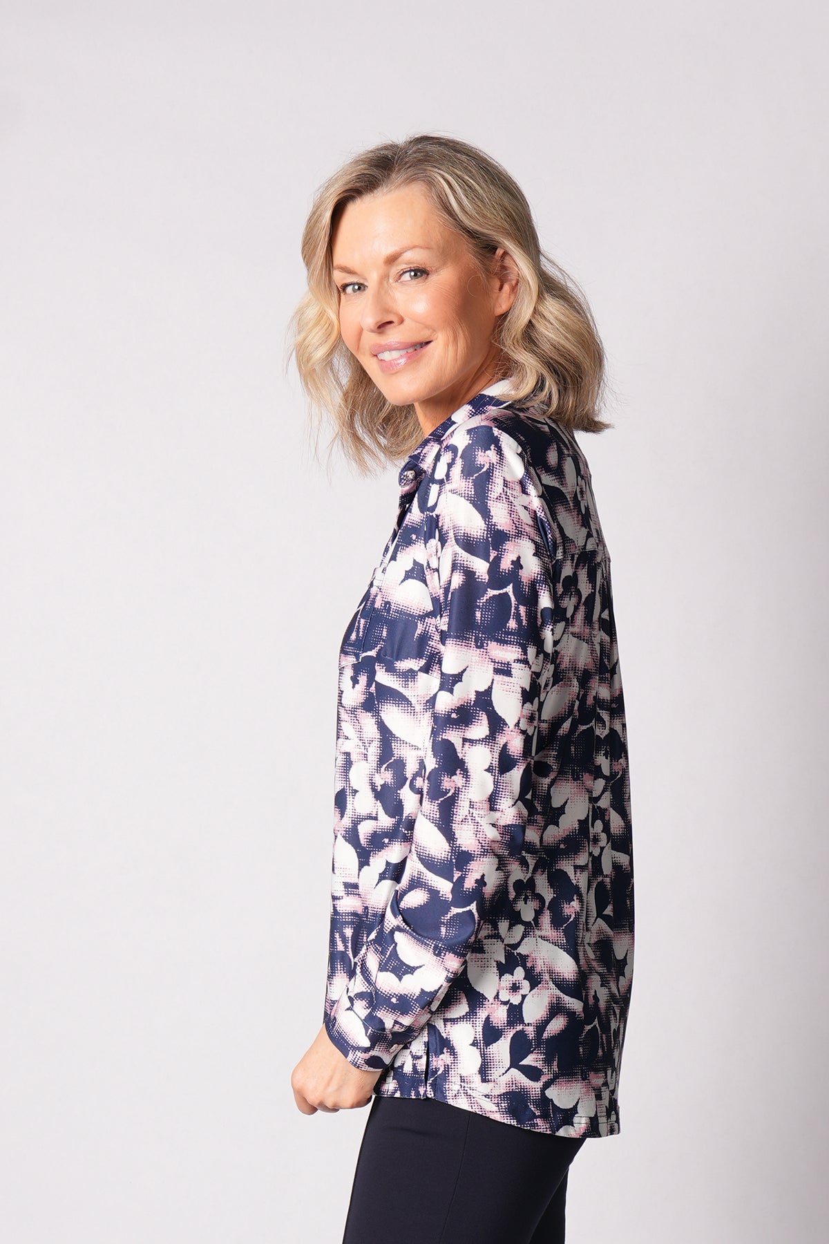 BLOUSE IMPRIMÉE À MANCHES LONGUES AVEC POCHE