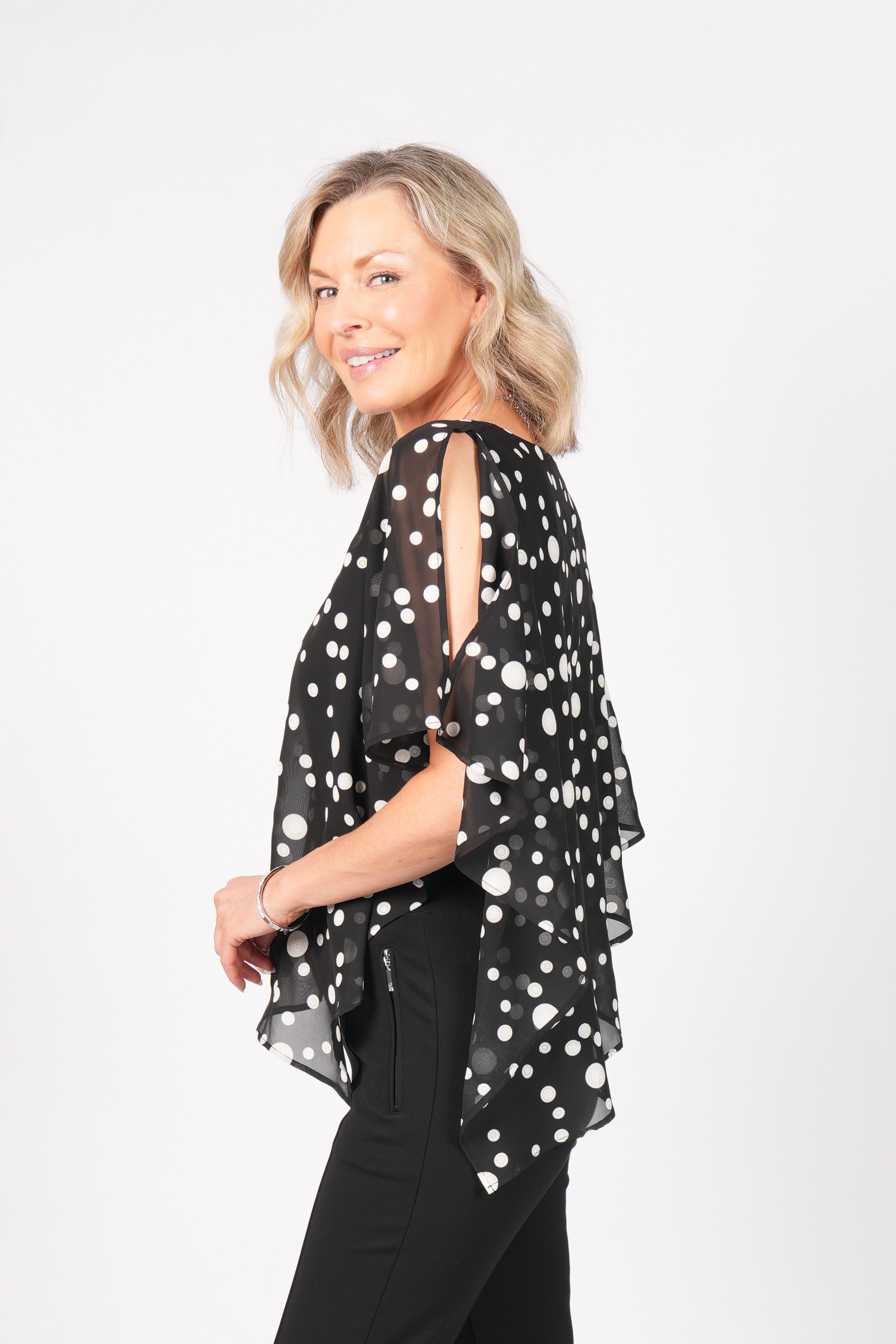 HAUT EN CHIFFON À POIS