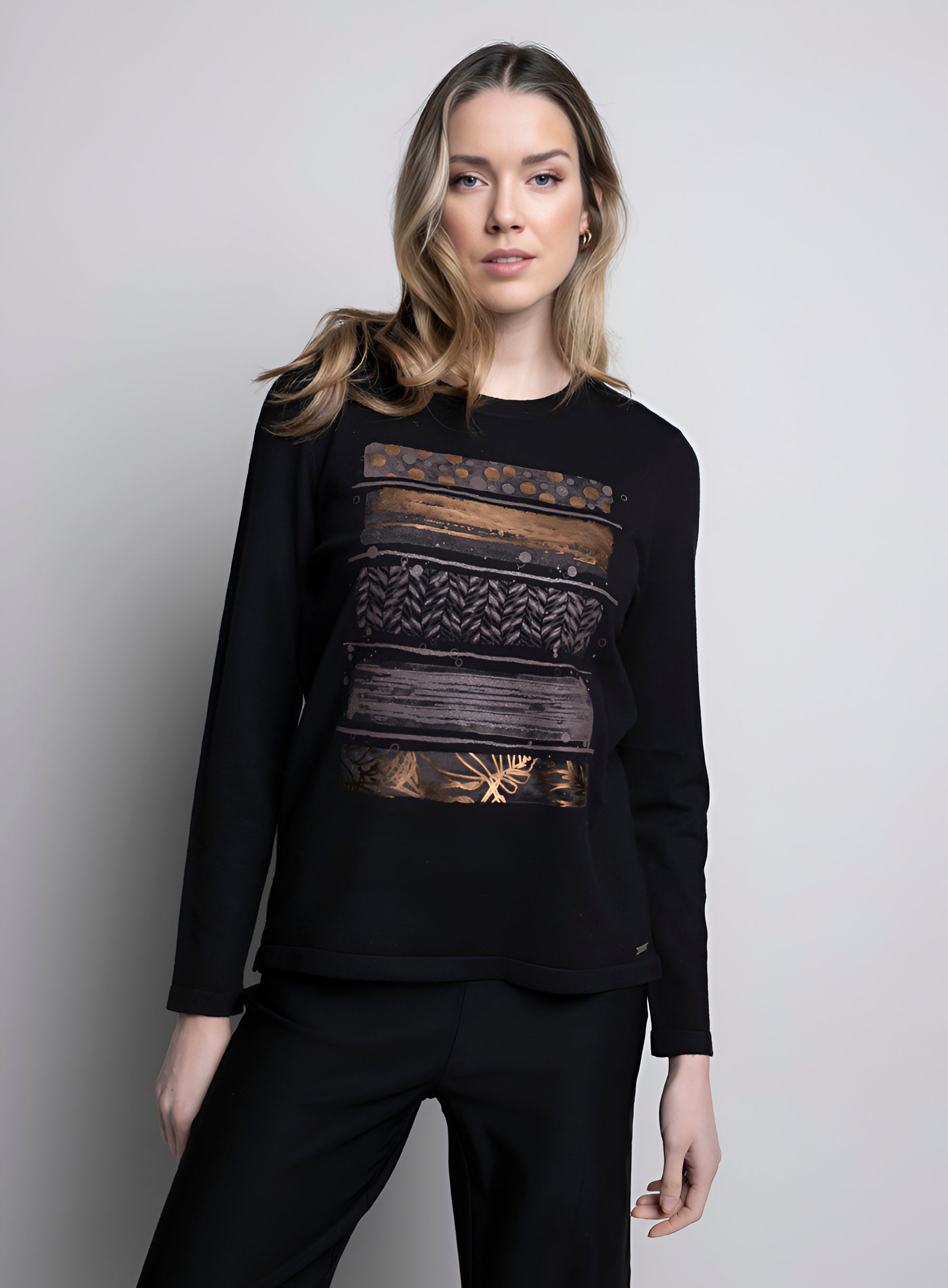 PRINTED LONG-SLEEVED SWEATER