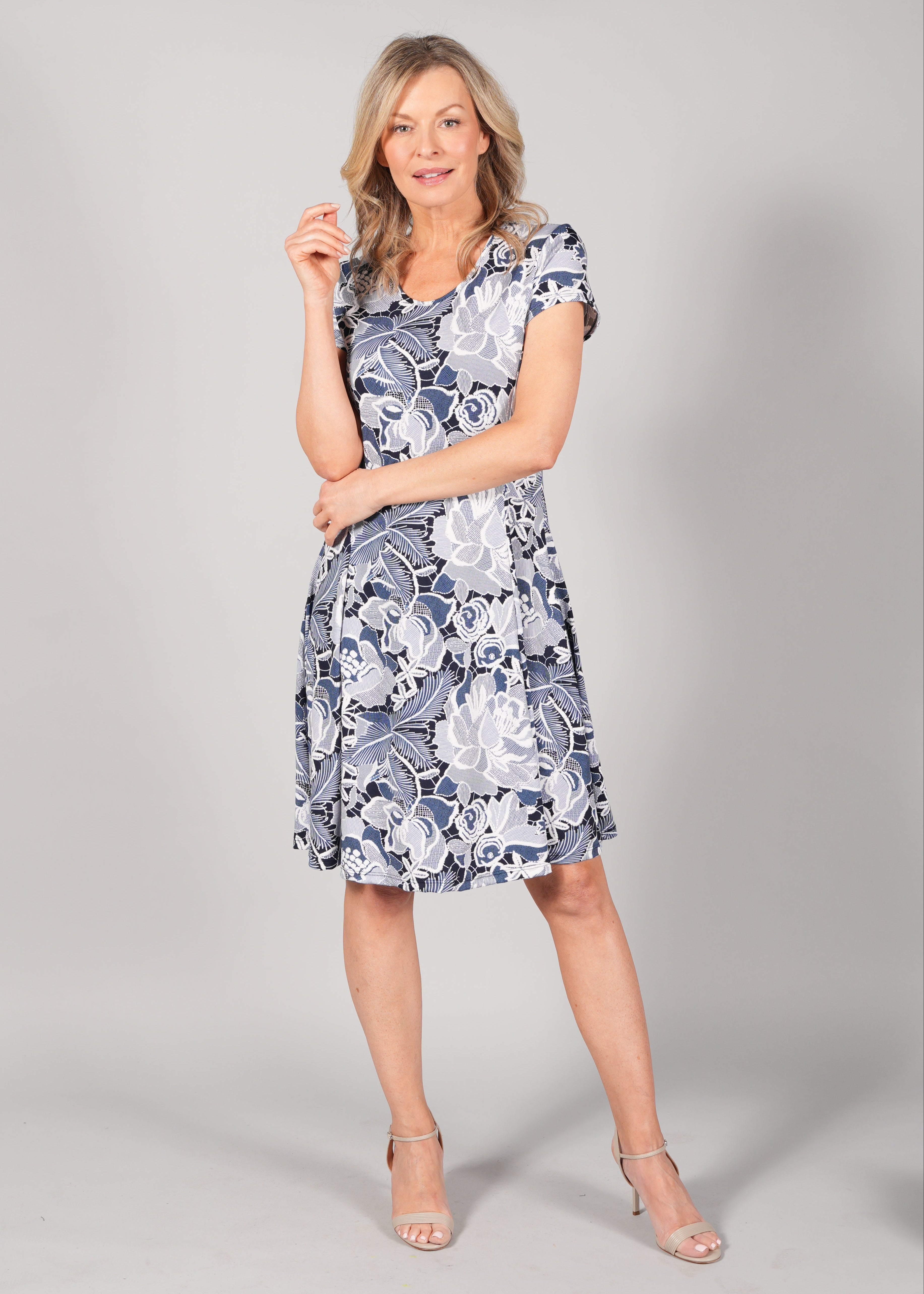 Vêtements femmes confortables, fabriqués localement au Québec. Boutique Marise, la destination québécoise pour toutes les occasions!