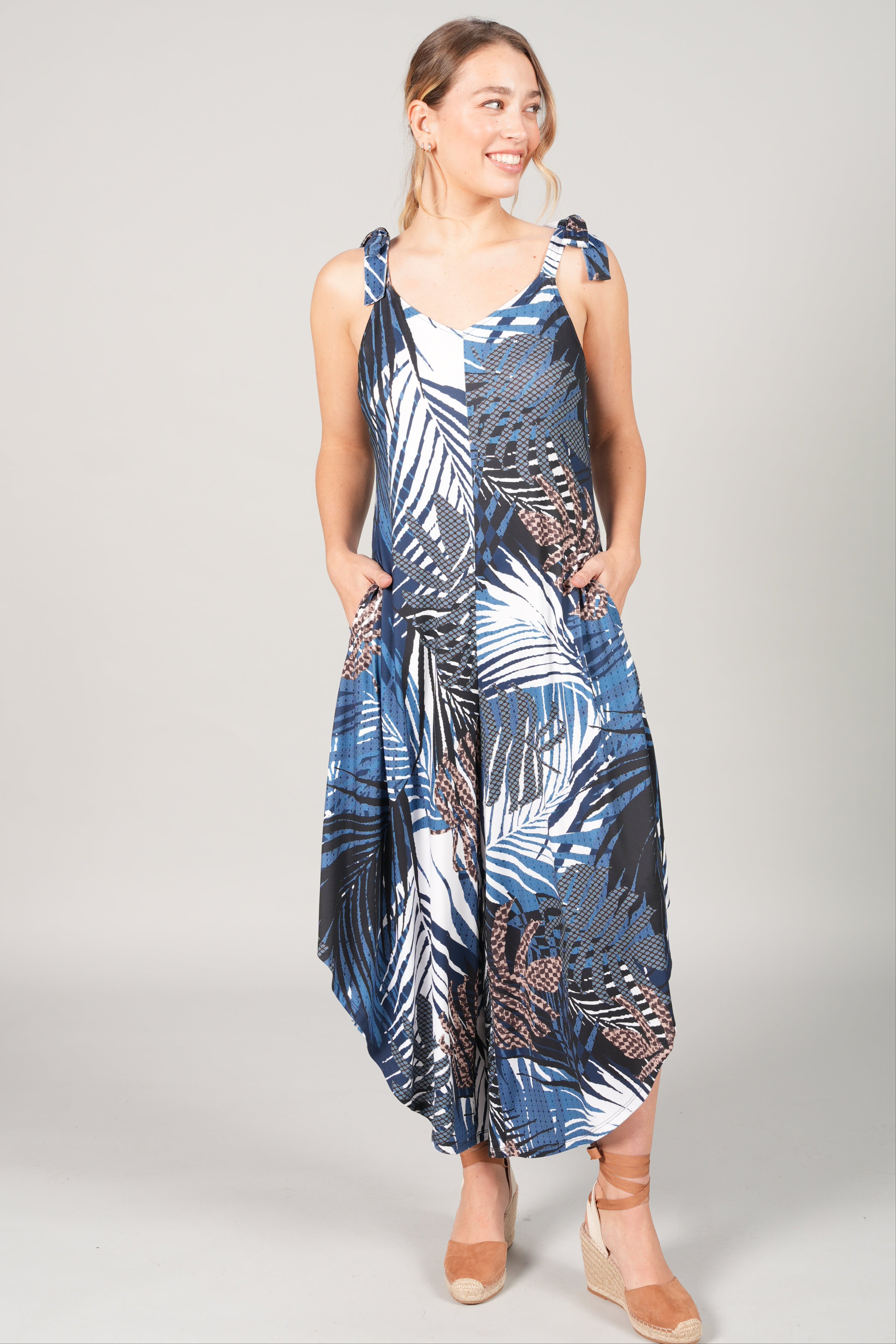 Vêtements femmes confortables, fabriqués localement au Québec. Boutique Marise, la destination québécoise pour toutes les occasions!